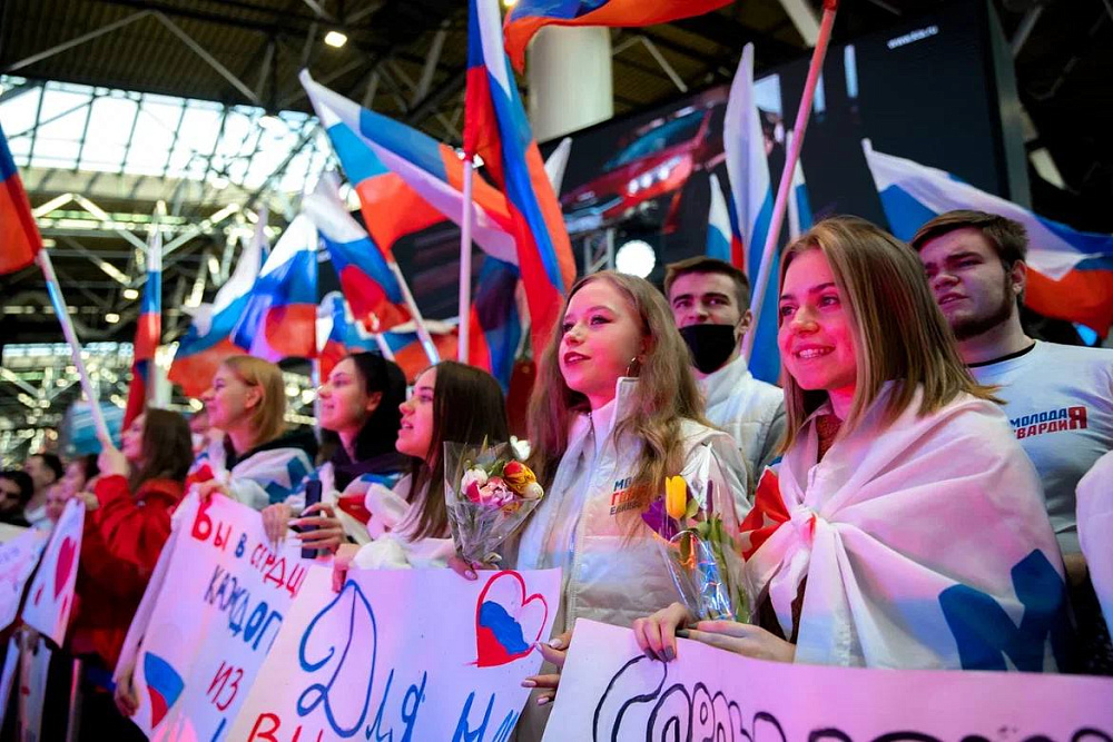 В аэропорту Шереметьево торжественно встретили Паралимпийскую сборную команду России